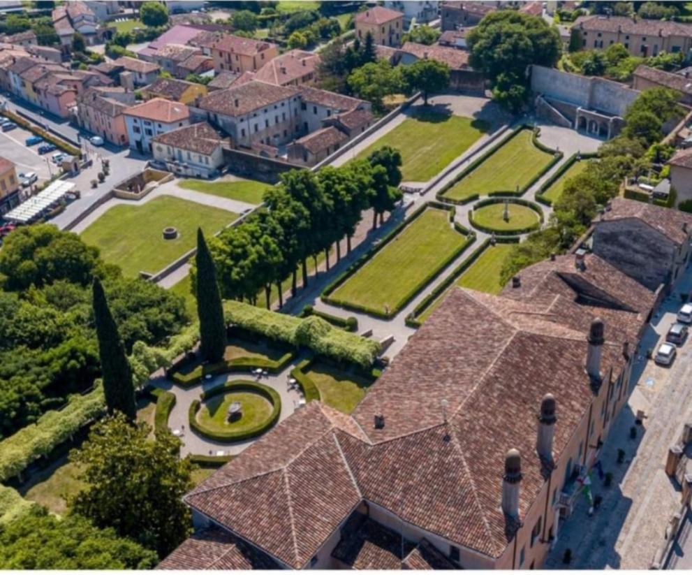 Pace, Luminosita E Comodita A Due Passi Dal Garda Volta Mantovana Exterior photo