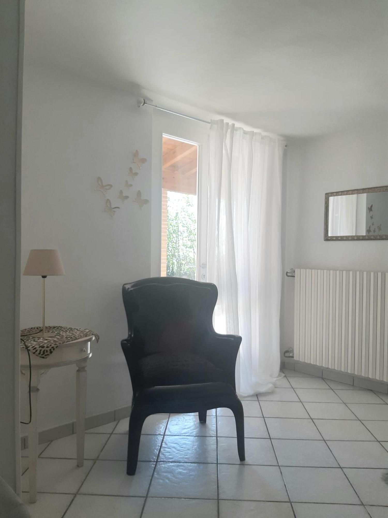 Pace, Luminosita E Comodita A Due Passi Dal Garda Volta Mantovana Room photo