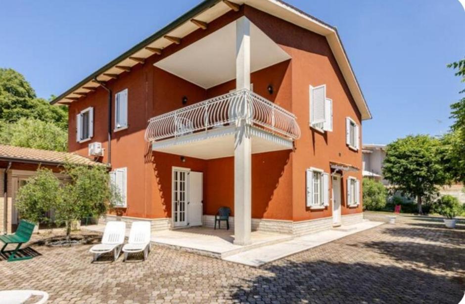 Pace, Luminosita E Comodita A Due Passi Dal Garda Volta Mantovana Exterior photo